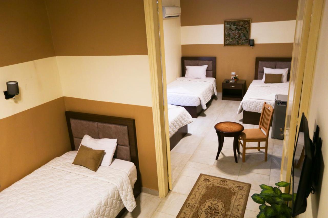 Valencia Boutiqe Cairo Hostel Buitenkant foto