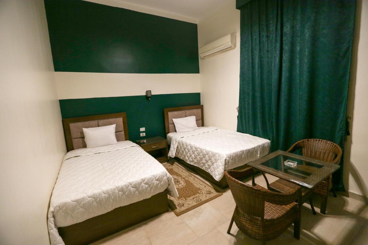 Valencia Boutiqe Cairo Hostel Buitenkant foto