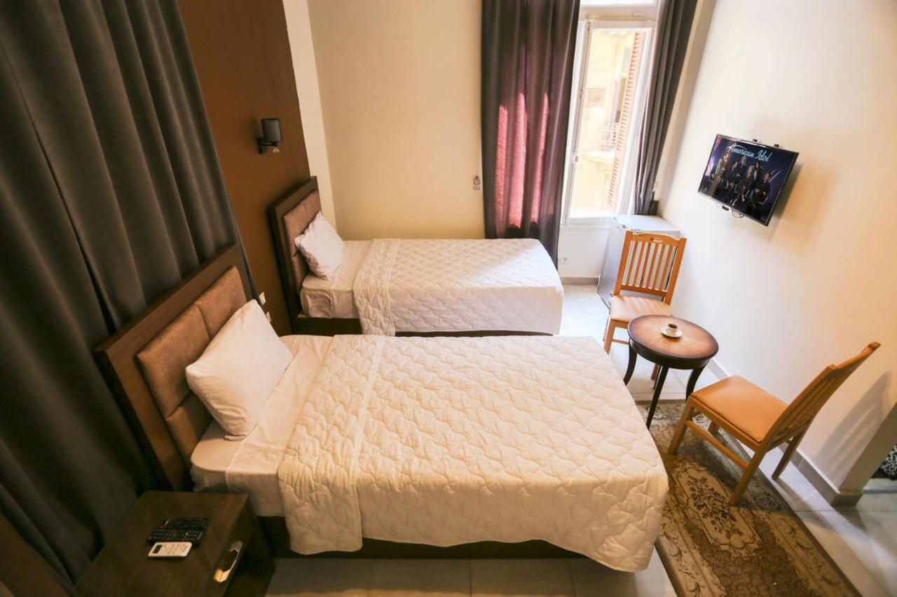 Valencia Boutiqe Cairo Hostel Buitenkant foto