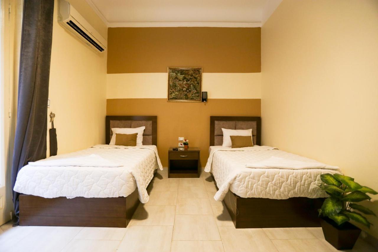 Valencia Boutiqe Cairo Hostel Buitenkant foto