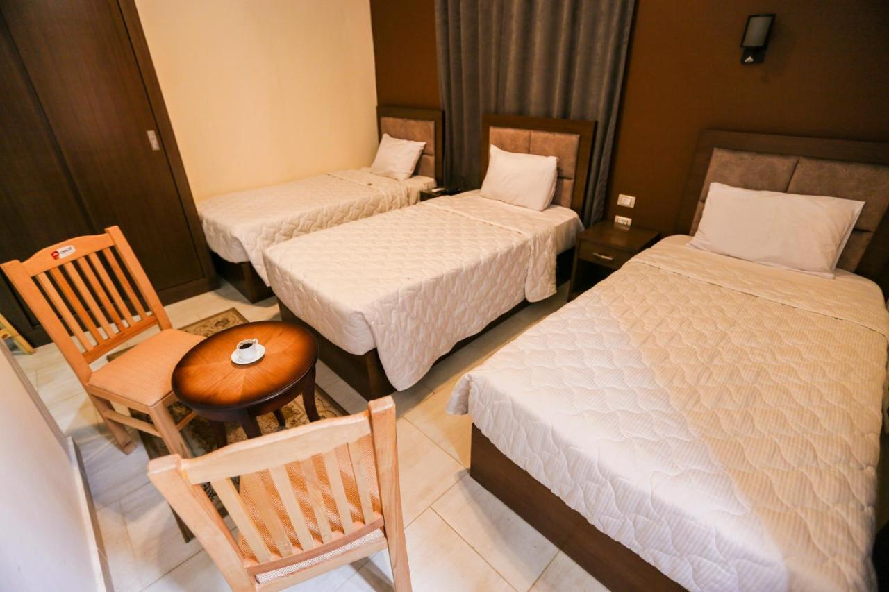 Valencia Boutiqe Cairo Hostel Buitenkant foto